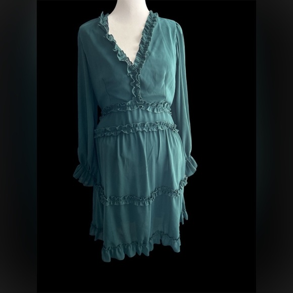None Dresses & Skirts - Amazon Brand Forrest green mini dress. Long sleeves